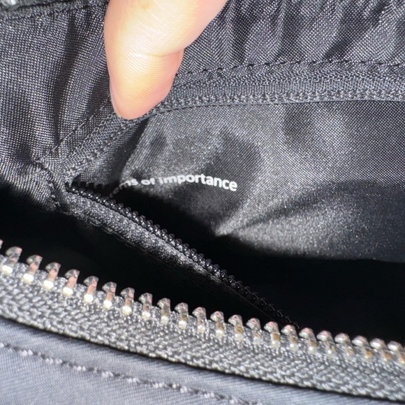 Lululemon Shoulder Bag - Picture 9 of 11